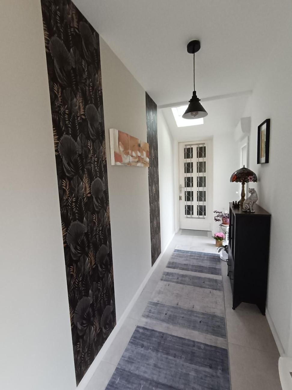 Olido Apartment แซงต์-เมดาร์-ออง-ชาลส์ ภายนอก รูปภาพ
